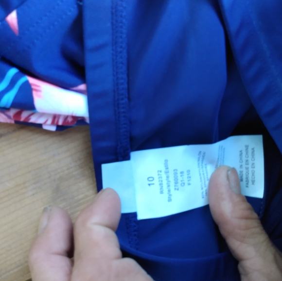 Island escape size 16 two-piece bathing suit - Picture 5 of 6